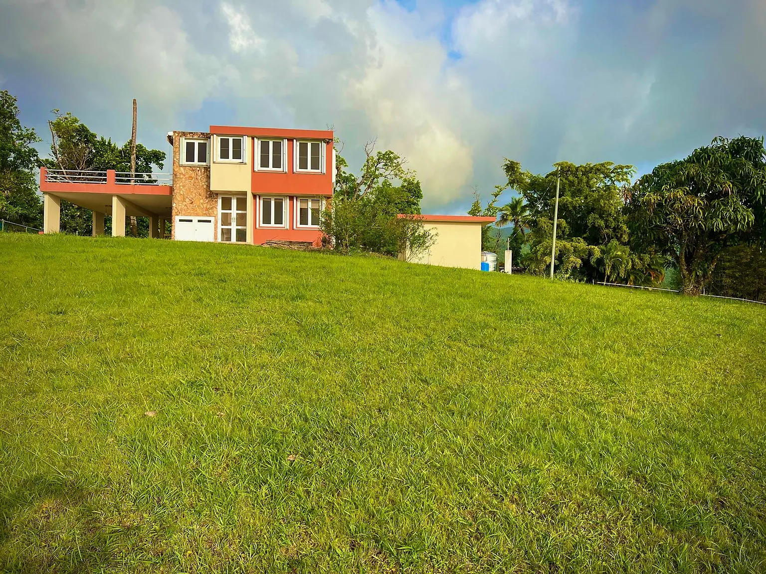 3 bed, 2.5 bath, 1600 sqft, $3,250 — Photo 3