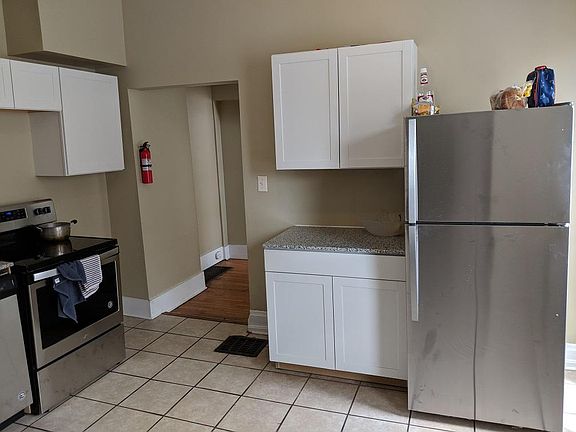 3rd image of 307 E 19th Ave