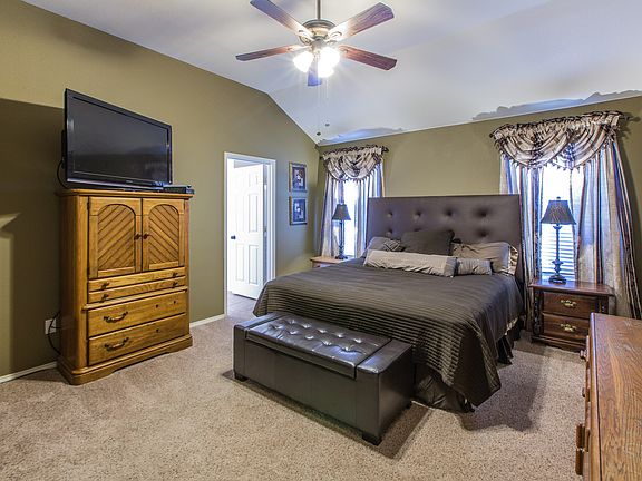 Spacious master suite!