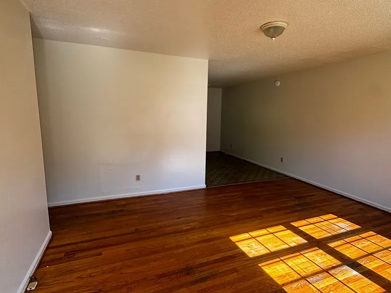 1337 N Lafayette St — Photo 3