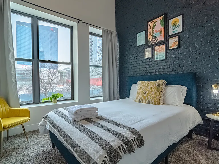 2112 S Michigan Ave #5 — Photo 7