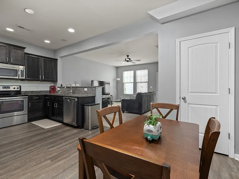Virginia Colony Dr — Photo 11