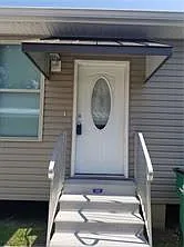 614 N Woodlawn Ave — Photo 2