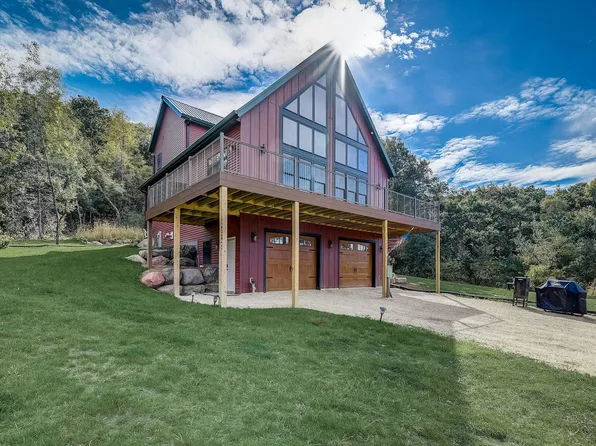W10411 County Road Cs, Poynette, WI 53955