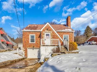 35 Millersdale Rd, Jeannette, PA 15644