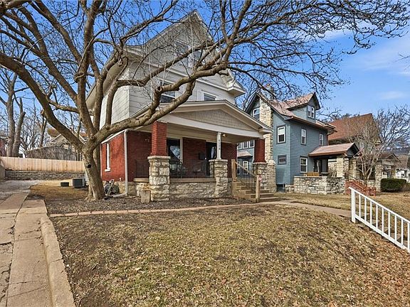 3rd image of 4128 Mercier St