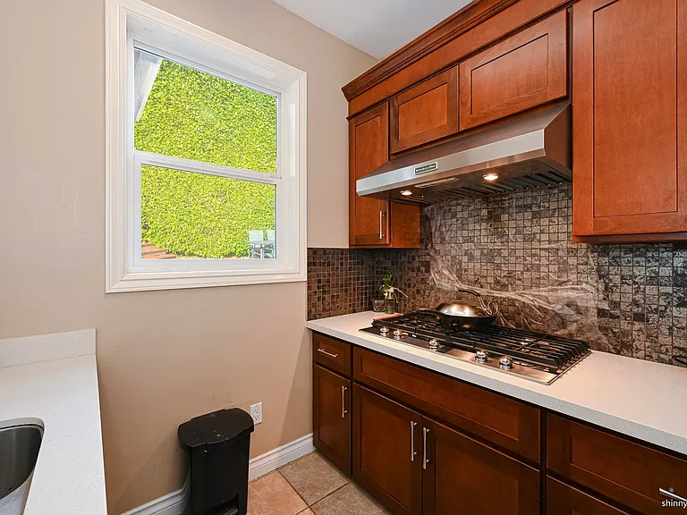 2557 Lawson Ave — Photo 16