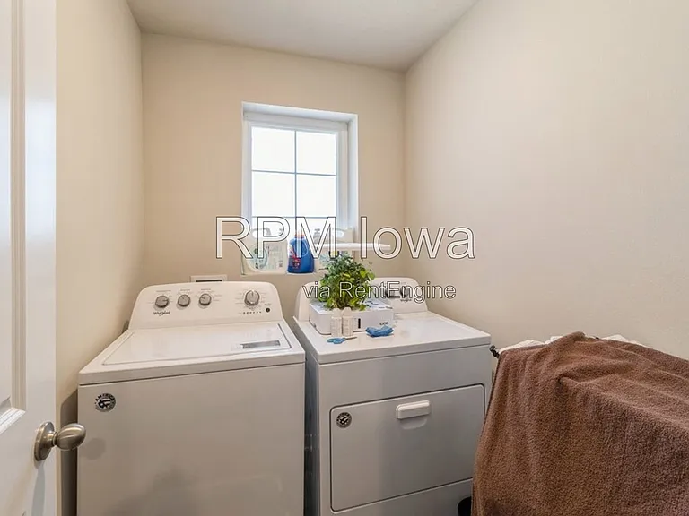 3220 NW Greenwood St — Photo 14