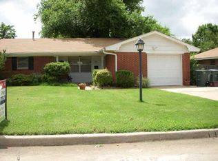 2013 S Hardy Dr, Edmond, OK 73013