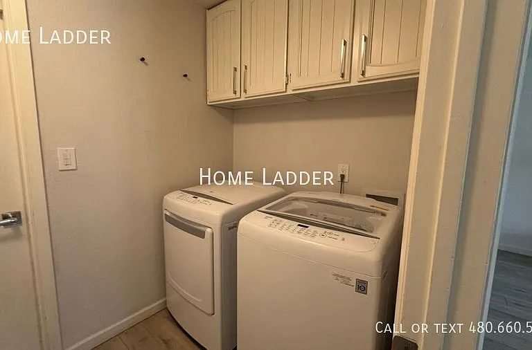 4362 E Ludlow Dr — Photo 9