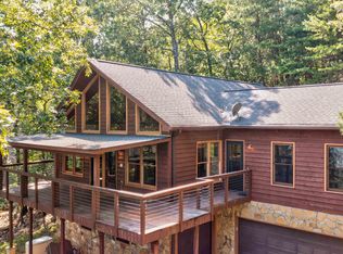 814 Lake Arrowhead Dr, Waleska, GA 30183