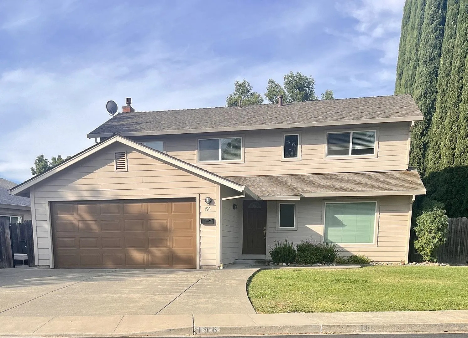 Beautiful 4 Bedroom — Photo 2
