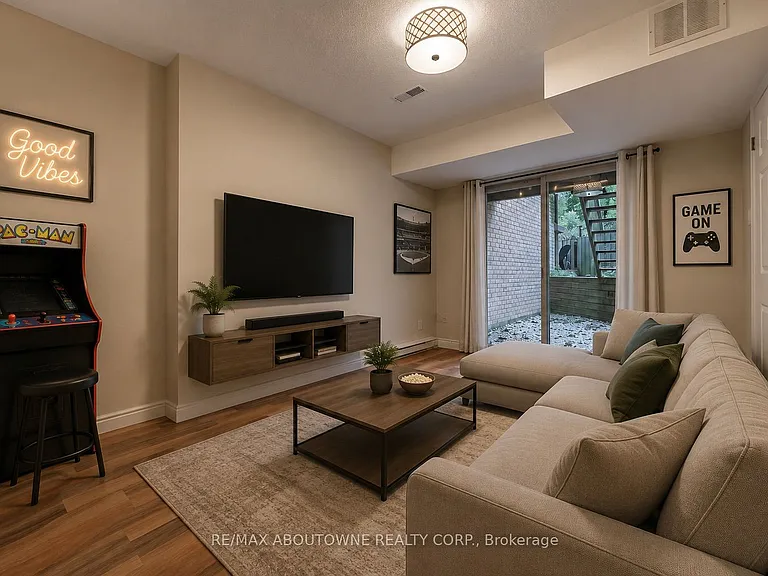 2353 Marine Dr #3 — Photo 25