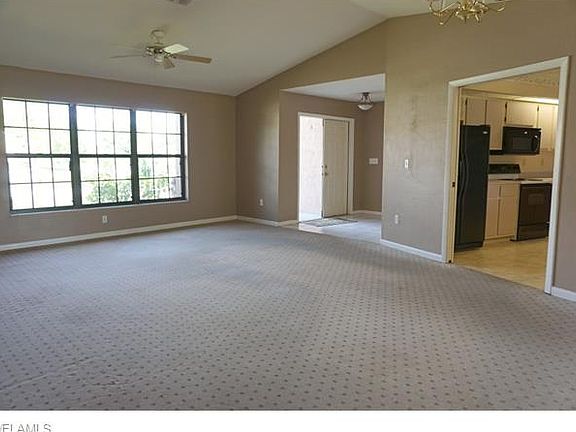 5th image of 2226 NE 4th St