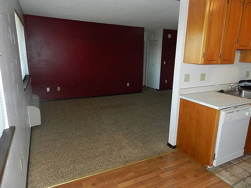 2nd image of 612 S Division St APT 15