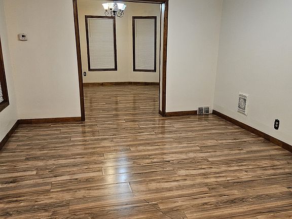 4th image of 521 Jefferson Ave #1FR