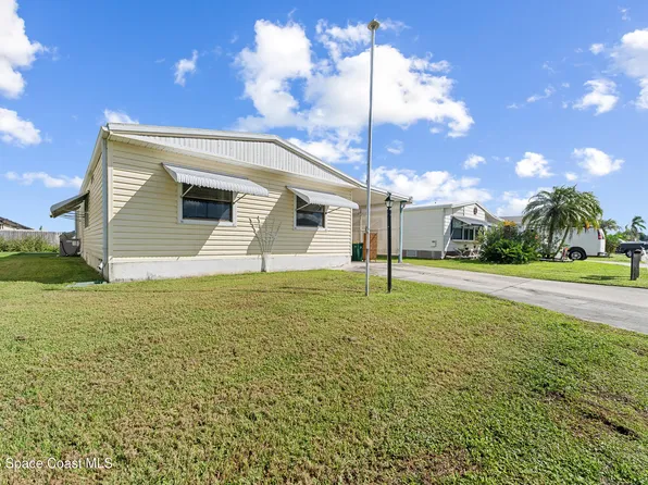 746 Periwinkle Cir, Barefoot Bay, FL 32976