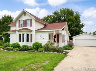 139 S Vosper St, Saranac, MI 48881