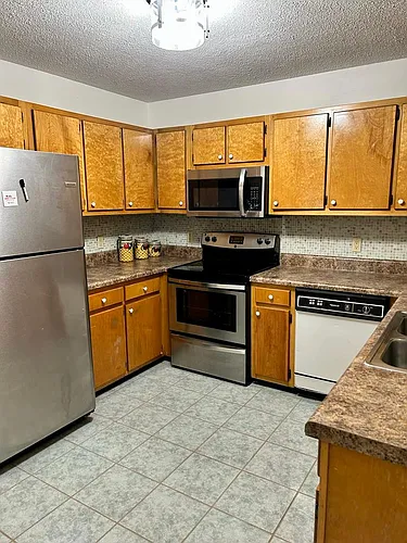 701 Cascade Dr Photo 1