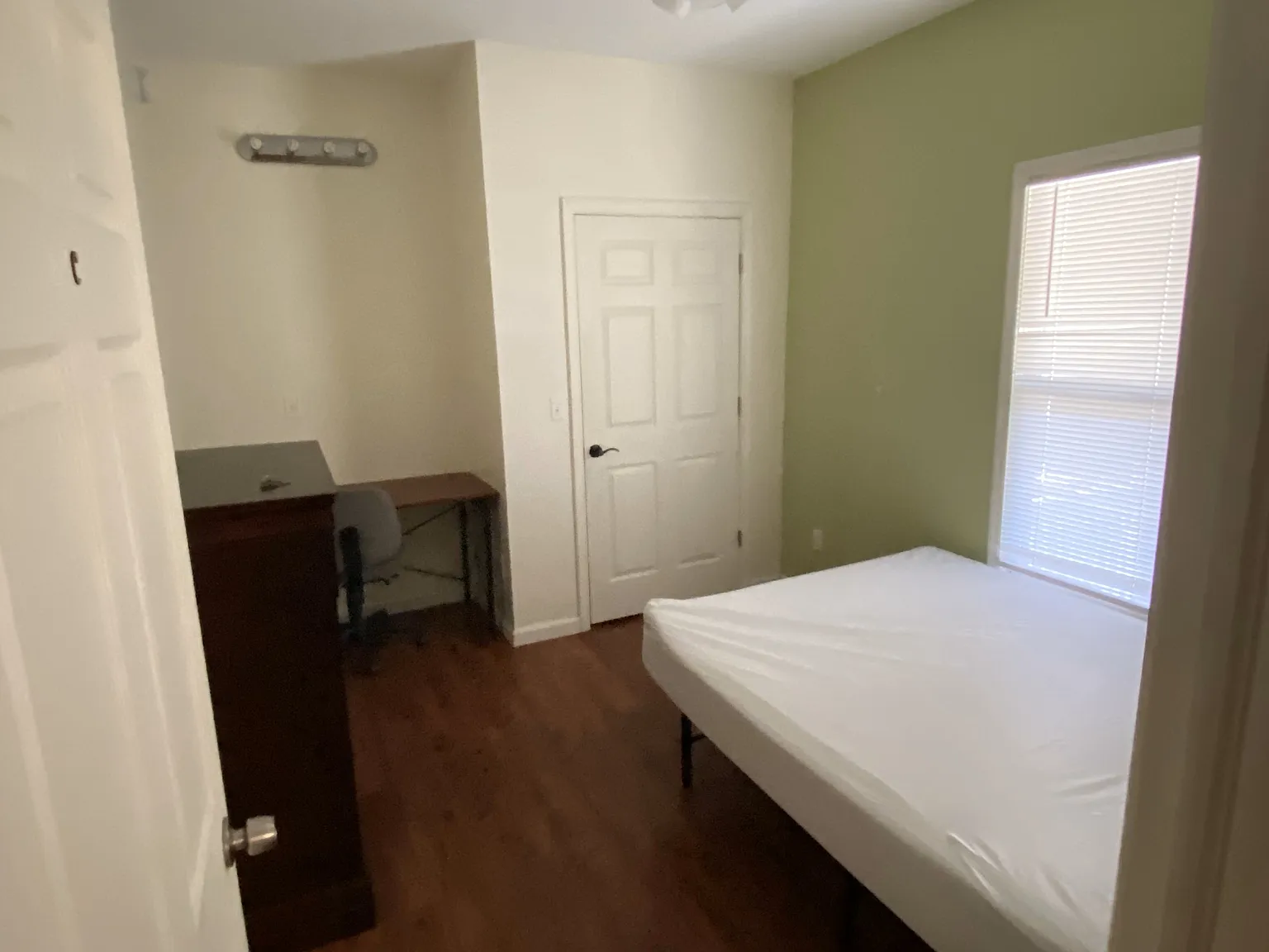 4 bed, 1450 sqft, $2,600 — Photo 3