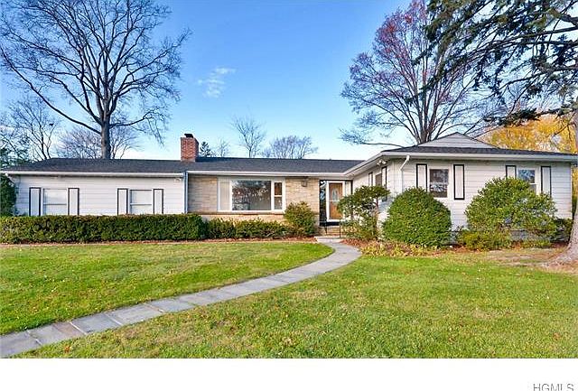 1st image of 7 Sammis Ln