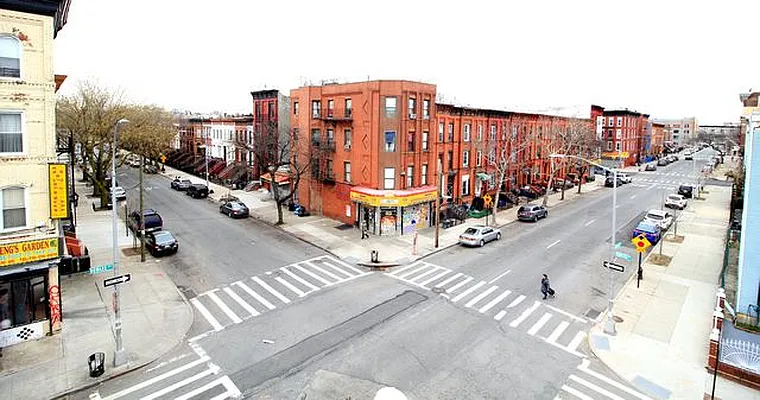 Rented by Elite NY Holdings | media 35