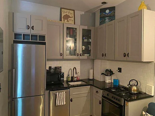 Rented by REAL New York | media 17