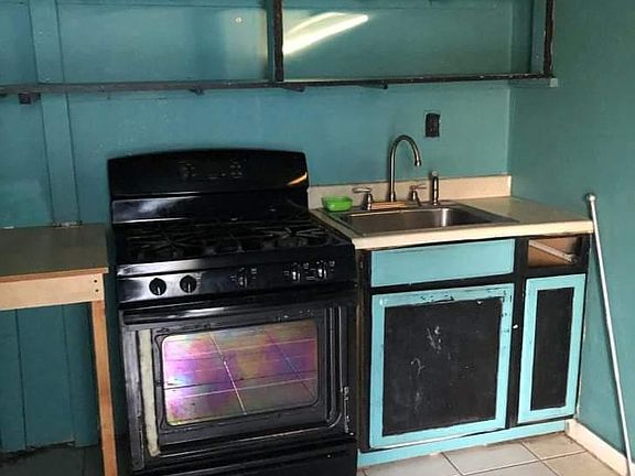 2nd image of 904 Herbert Ave #D