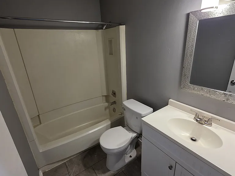 9 Meredith Ct #5 — Photo 5