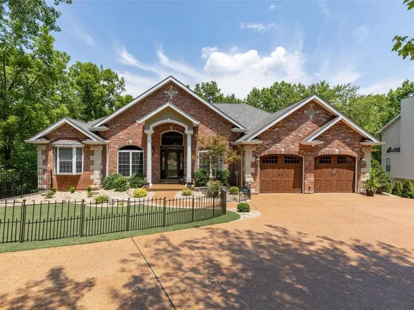 10839 Woodforest Dr, Saint Louis, MO 63128
