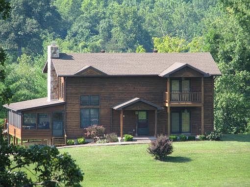 1st image of 17919 Cottage Ln