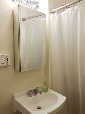 Rented by Blana LLC | media 22