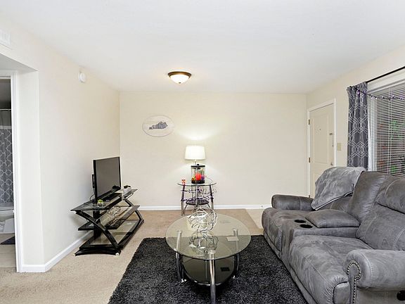5th image of 165 Virginia Ave #6