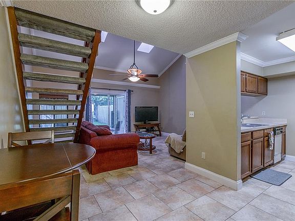 2nd image of 2762 Gray Fox Ln