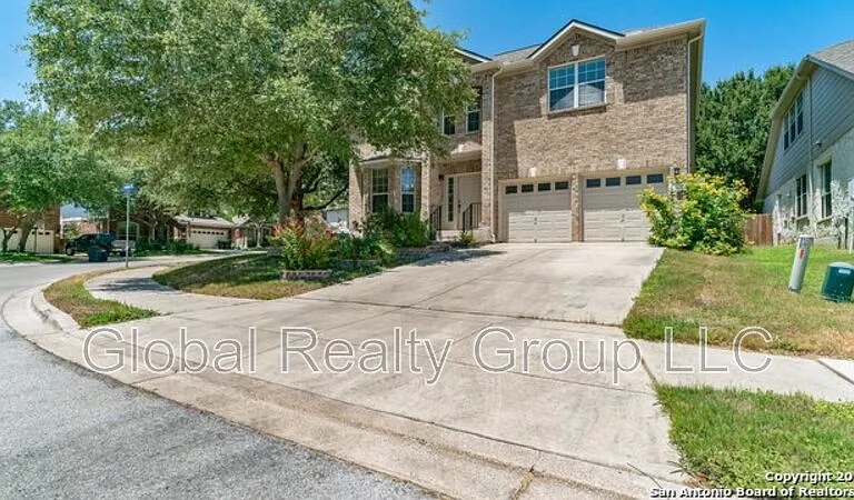 501 Ginsberg Dr — Photo 2