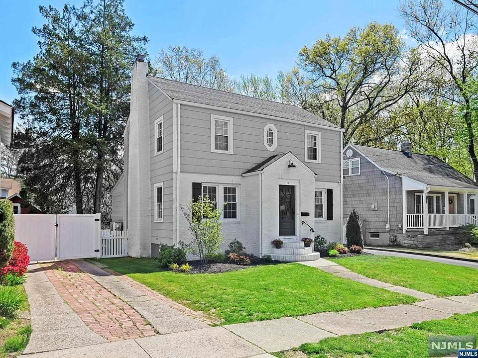 1st image of 11 Summit Ave