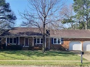 1360 Dunstan Ln, Virginia Beach, VA 23455