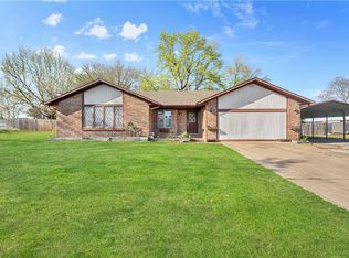 204 W Robinson Ave, Lowell, AR 72745