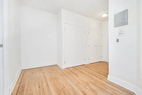 Rented by Keller Williams NYC | media 19