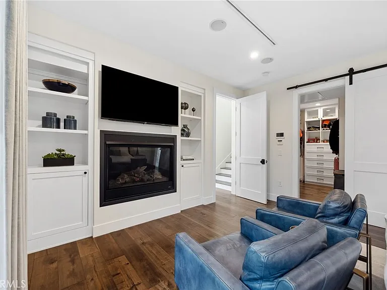 2801 Bayside Dr — Photo 25