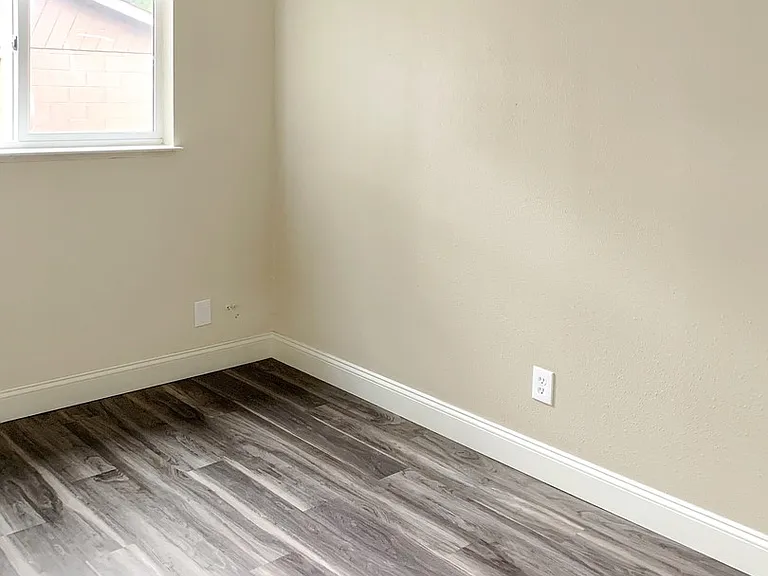 1060 Nevada St — Photo 9