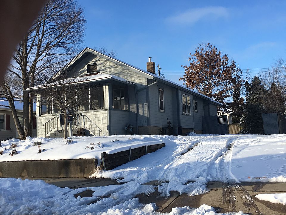 1st image of 708 W Maple St