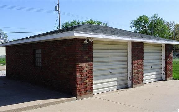 Home for Sale in Quincy, IL $145,000