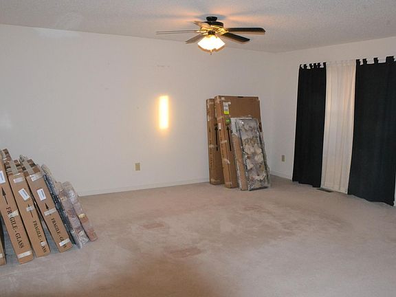5th image of 1800 Ashley Dr