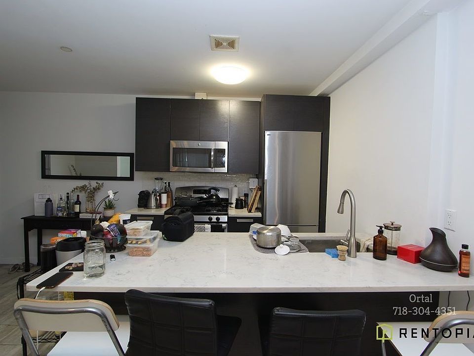 1st image of 103 Varet St #1E