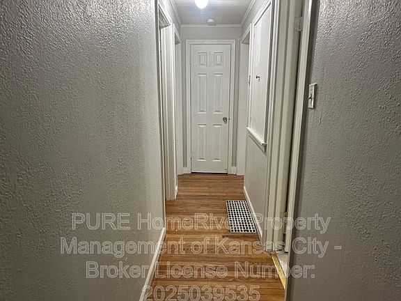 5th image of 7610 E 49th St