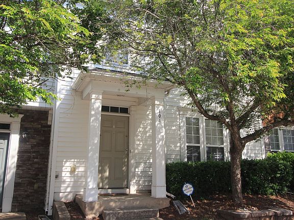 2nd image of 104 Hickory Meadow Cir