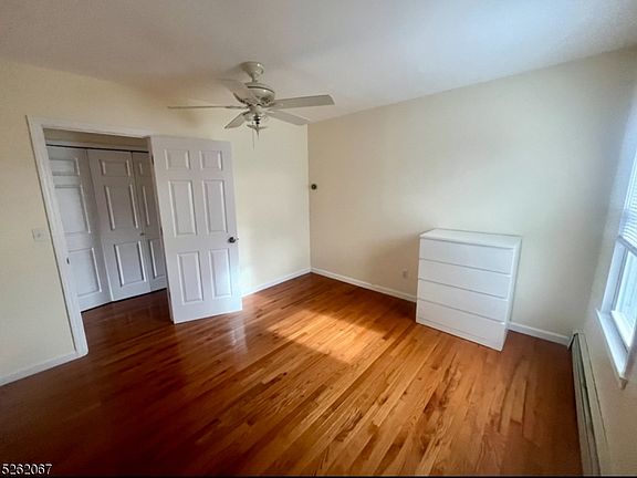 4th image of 88 Buena Vista Ave