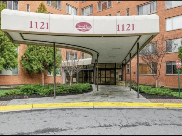 1121 Arlington Blvd, Arlington, VA