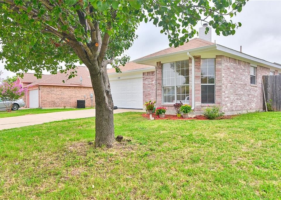 1st image of 2128 Southwood Trl